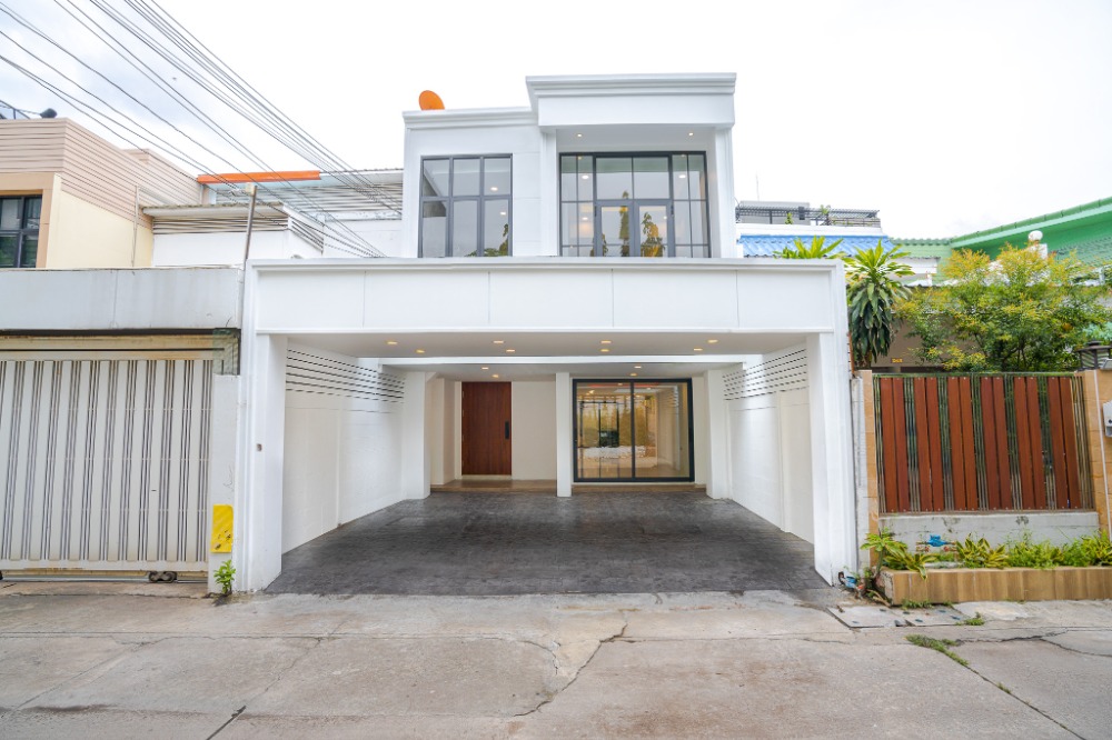 House Ekkamai 12 🌟PN-00005382🌟