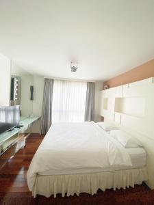 For rent The 49 Plus 2 low rise garden view