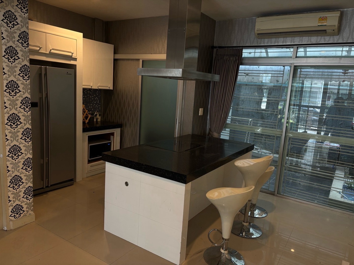 Fully furnished Townhome 185 sq.m – รูปที่ 3