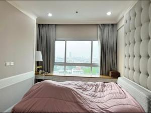 Super deal for rent Q House Sathorn closed to bts Krung Thonburi