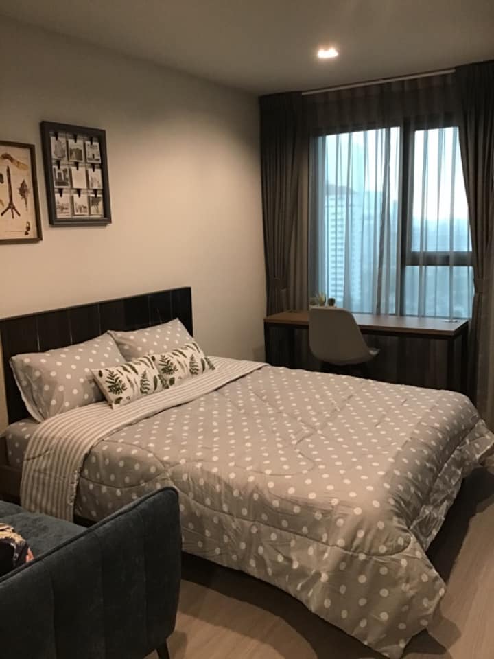 For rent, Life ladprao, a condo in the heart of the city. Opposite Central Ladprao, beautiful room, high view