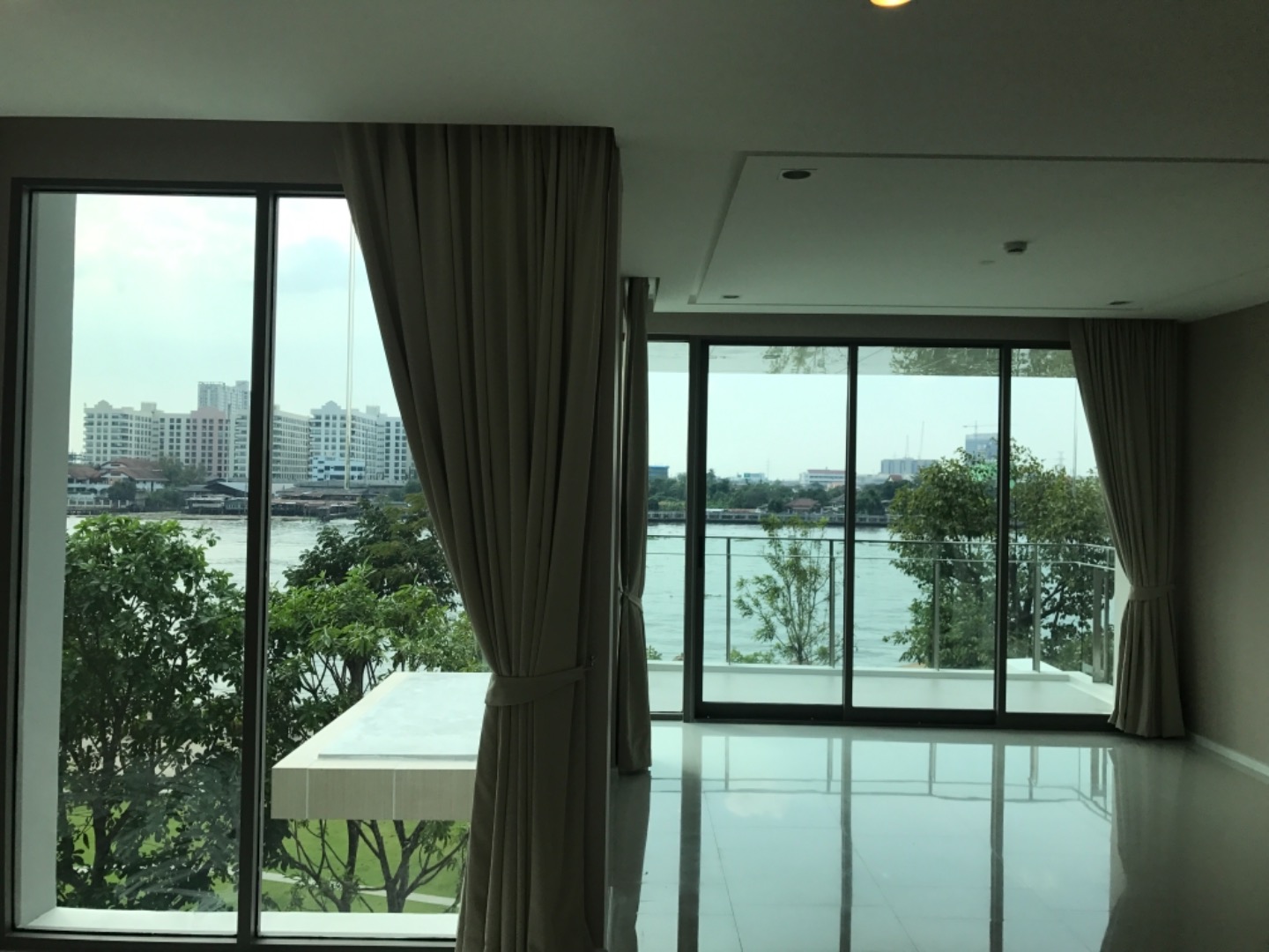 ขาย Villa โครงการ 333 Riverside *** ห้องมุมชั้น 3 *** – รูปที่ 2