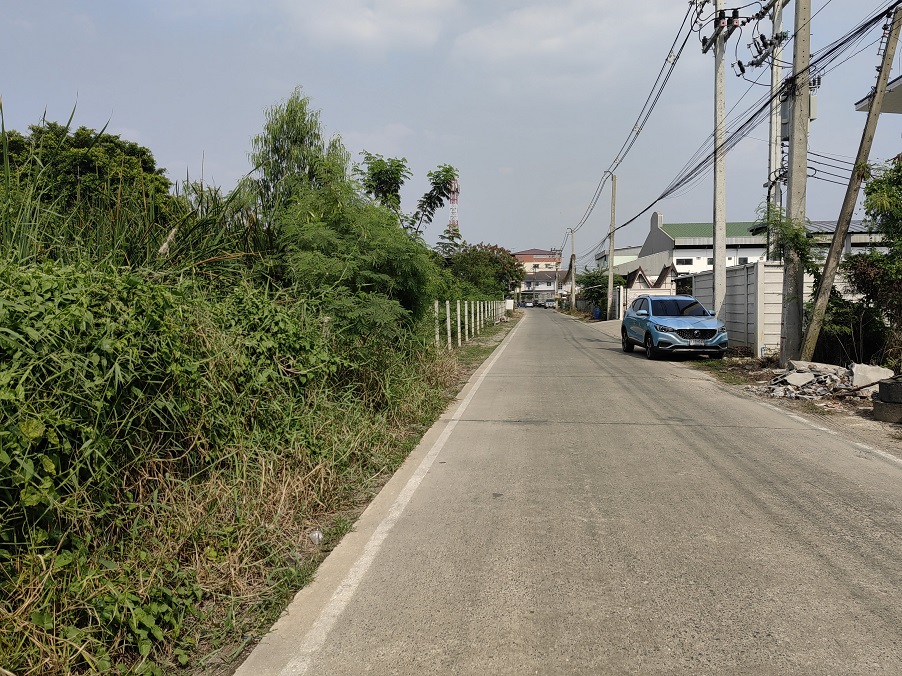 Land for sale, 2 rai in Soi Khlong Sam 1/17, Rangsit-Nakhon Nayok Road, Khlong 3, the land is in a community area. – รูปที่ 4