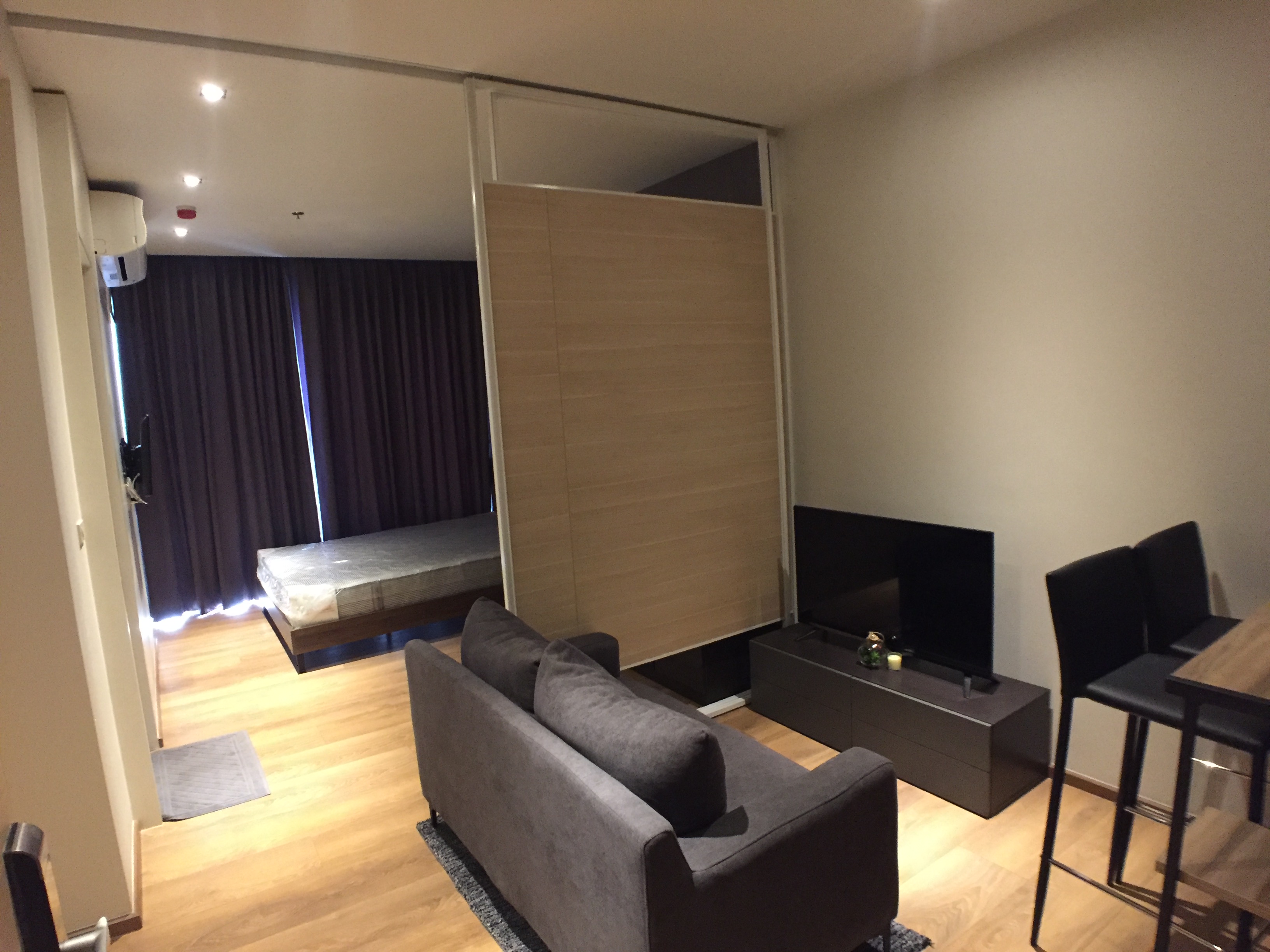 ปล่อยเช่าคอนโด Park 24 ชั้น 11, อาคาร เอ  ขนาด 29.89 ตรม. ห้องสตูดิโอ