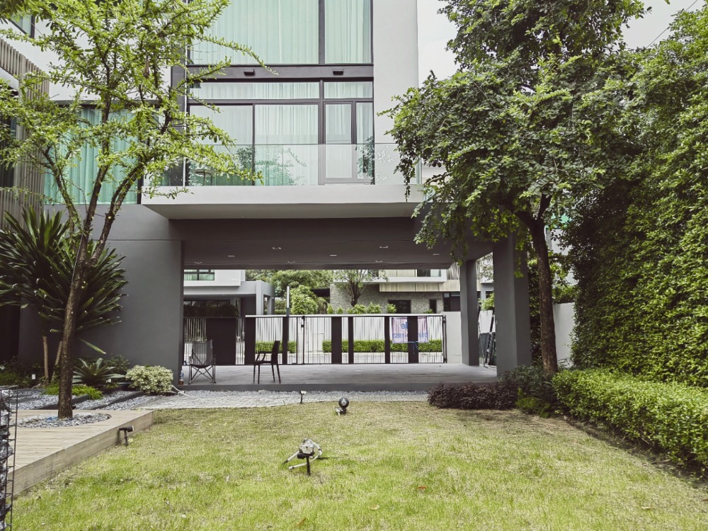 Nantawan rama9 sirinakairin for rent Nantawan rama9 sirinakairin for rent