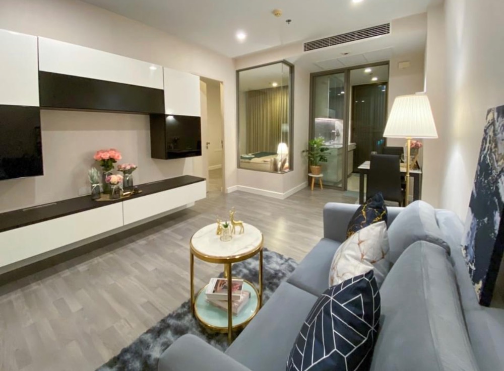 Urgent sale, The Room Condo, BTS Wongwian Yai, next to bts, 1 bedroom, high floor, fully furnished