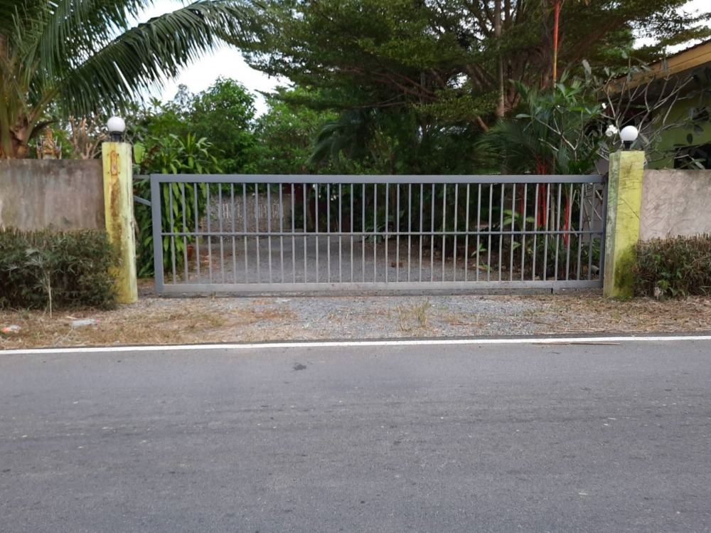 Land with buildings, Bang Yuan Garden, Phang Nga !!Direct deal from 