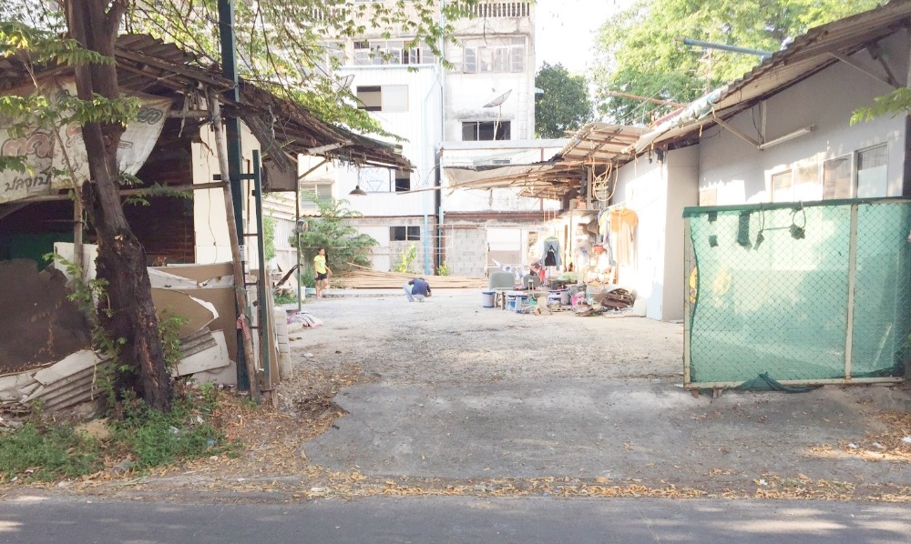 Land for sale Ladprao 101, Intersection 48, Ladprao, Khlong Chan, Bang Kapi, Pho Kaew, Bueng Thong Lang Temple Land for sale Ladprao 101, Intersection 48, Ladprao, Khlong Chan, Bang Kapi, Pho Kaew, Bueng Thong Lang Temple
