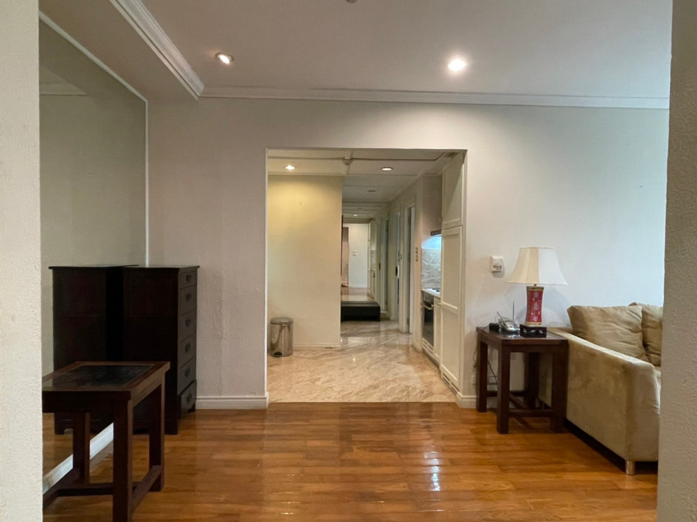 🌷  SALADAENG COLONNADE  🌷  BTS Saladaeng   0   8  1   9  1  9  5  0  6  9 – รูปที่ 4