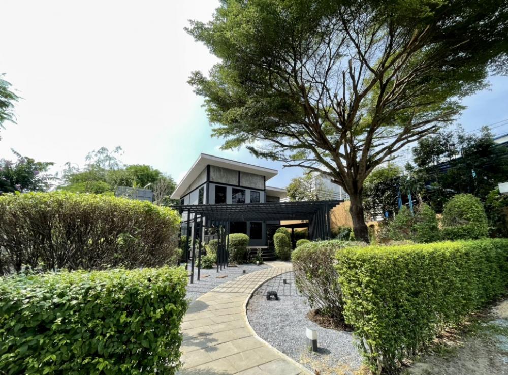 ออฟฟิศสำนักงาน สไตล์โมเดิร์นลอฟท์ พร้อมเฟอร์ สวนร่มรื่น ที่จอดรถเยอะ เข้าทางถนนราชพฤกษ์/รัตนาธิเบศร์