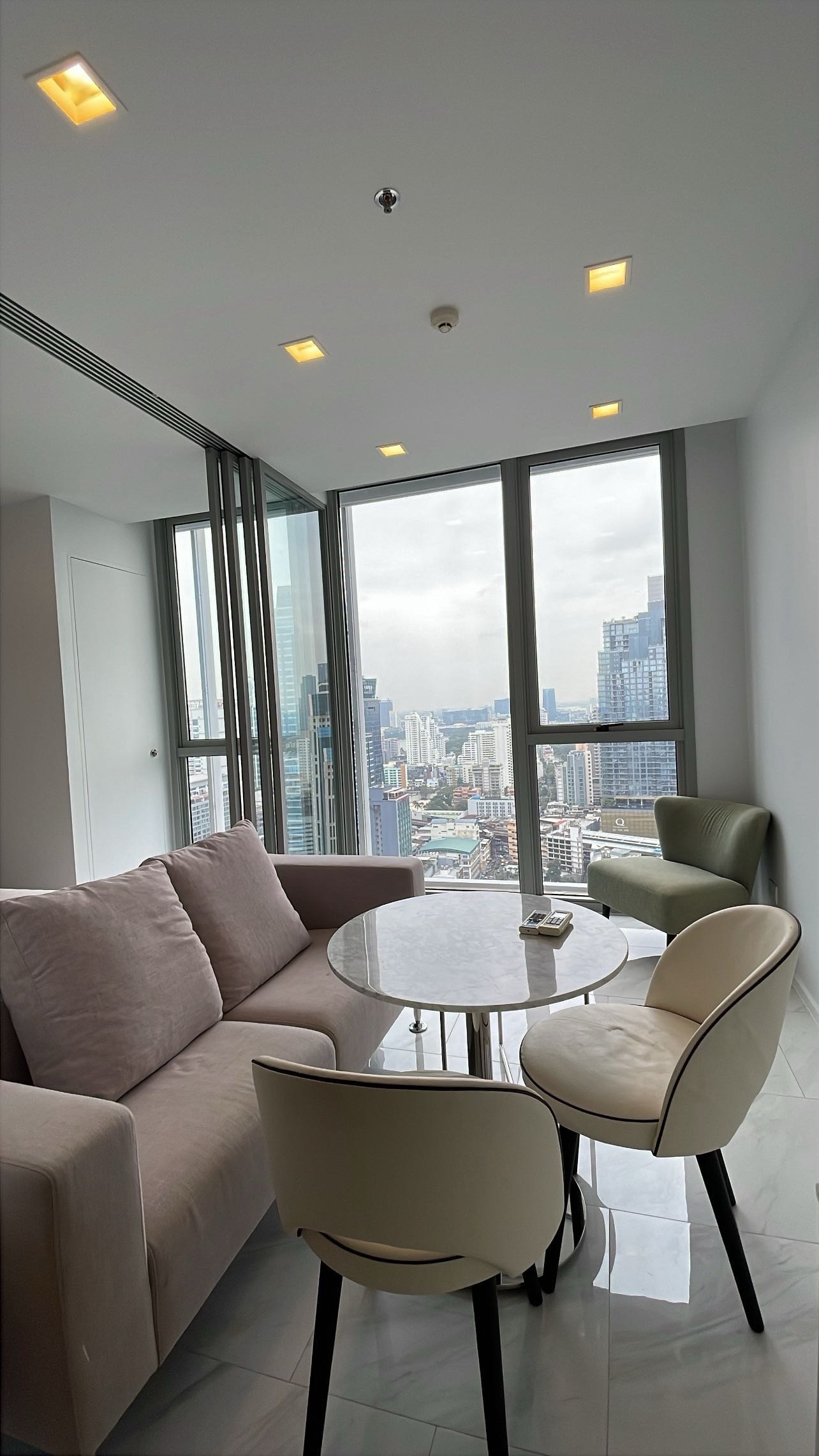 Hyde sukhumvit 11 (Best price‼️) Hyde sukhumvit 11 (Best price‼️)