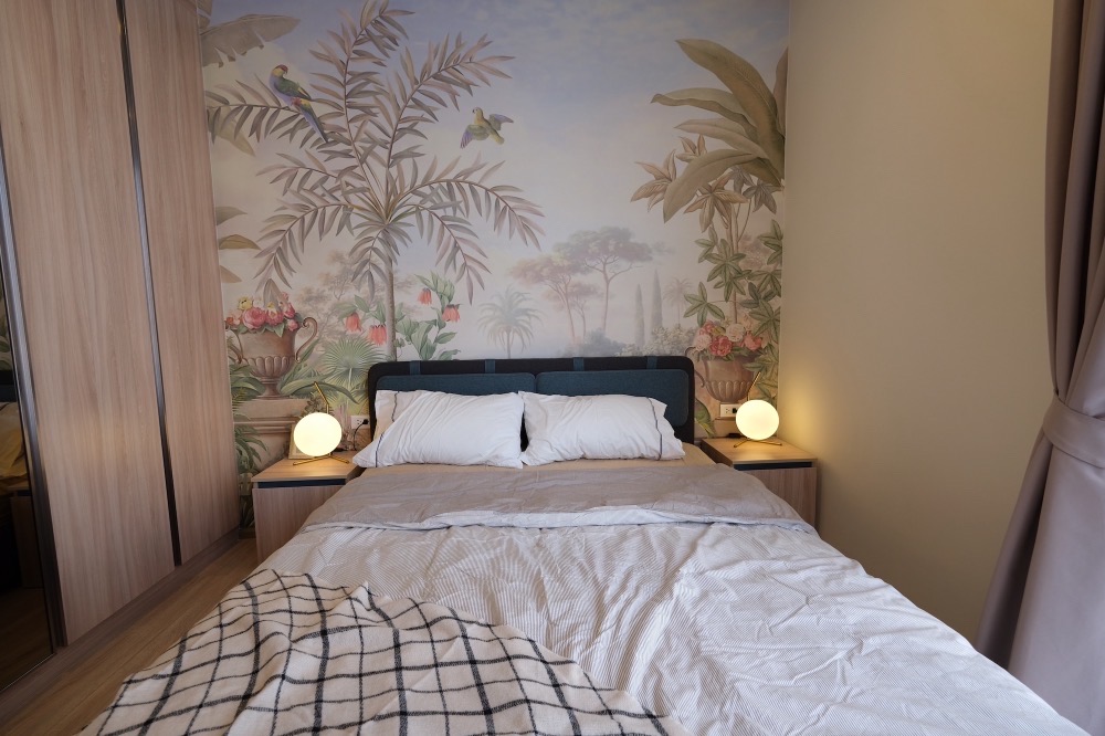 Special layout for rent XT Phayathai 2 bedrooms 1 working room 2 baths modern style