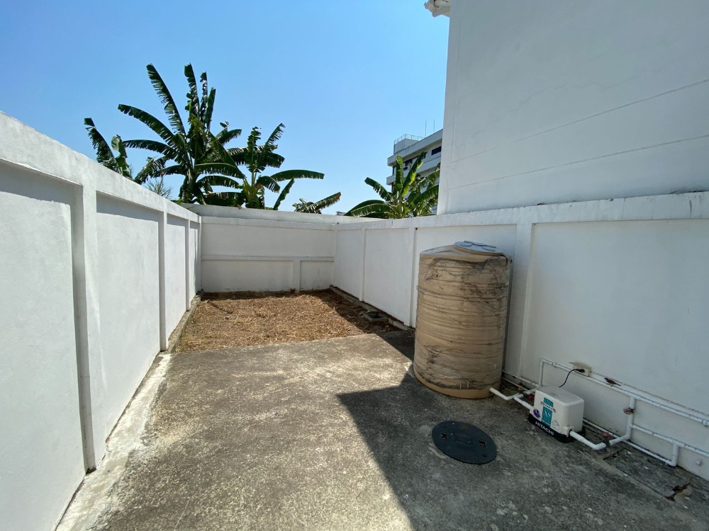 Townhomes Chiwa Beach Home 4.5 floors, Soi Prinluck Village Ekachai-Bangbon 23.7 square meters – รูปที่ 3