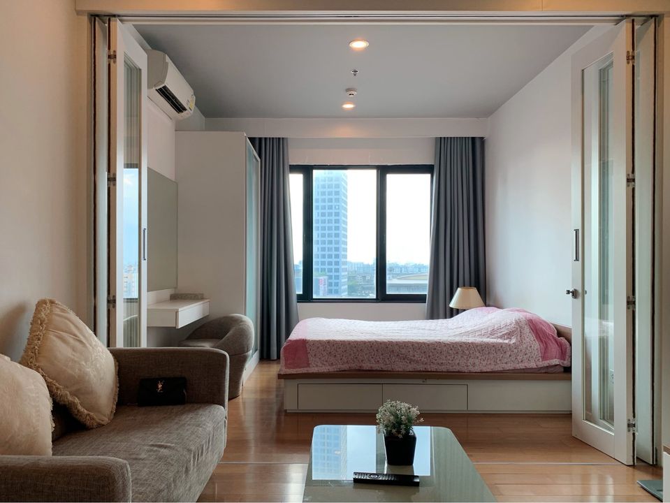 ให้เช่าคอนโดย่านอ่อนนุช Blocs 77 1 ห้องนอน แต่งสวย เฟอร์ครบ อยู่สบายเหมือนบ้าน ให้เช่าคอนโดย่านอ่อนนุช Blocs 77 1 ห้องนอน แต่งสวย เฟอร์ครบ อยู่สบายเหมือนบ้าน