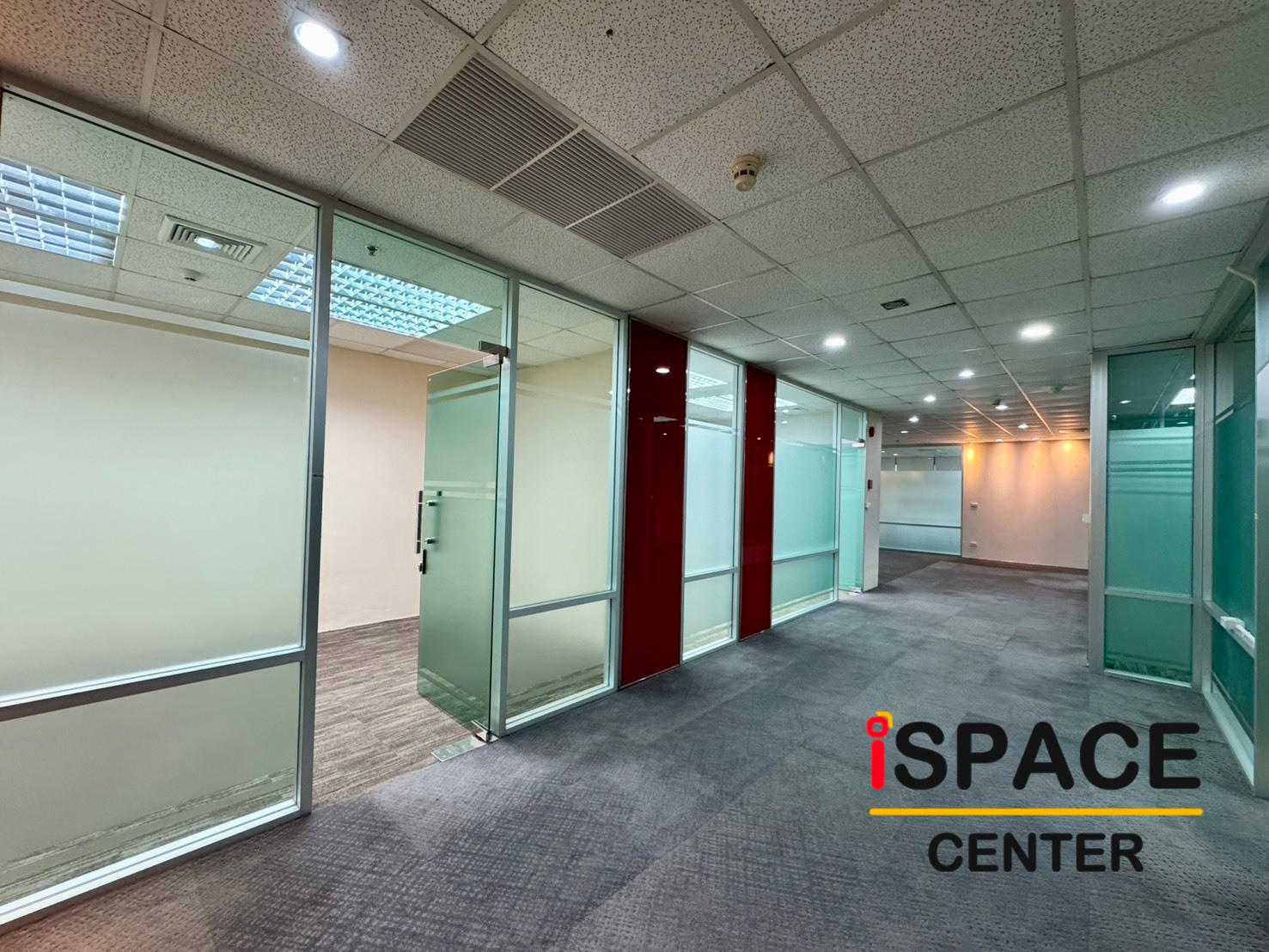 💥💥Office ตกแต่งเรียบร้อย ติด BTS ชิดลม ตกแต่งเรียบร้อย เดินทางสะดวกมาก หิ้วโน้ตบุ๊คเข้าทำงานได้เลยทันที พร้อมจดทะเบียนบริษัทได้ สิ่งอำนวยความสะดวกครบครัน