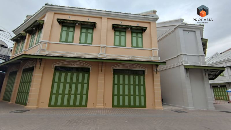 Yaowarat building for rent Near the main road in Sampeng area Yaowarat building for rent Near the main road in Sampeng area
