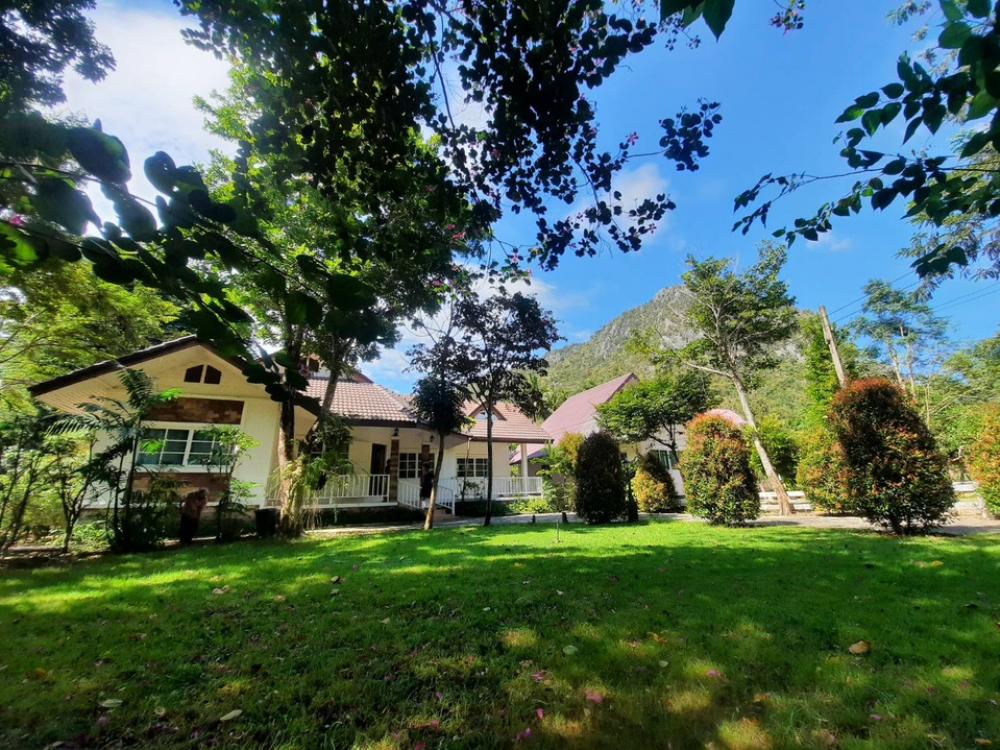 The whole house for rent is ready. Good weather all year The house is cool. Near many tourist attractions