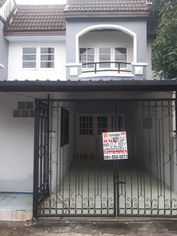 Townhouse for sale in Thanyaburi, Pathum Thani. Townhouse for sale in Thanyaburi, Pathum Thani.