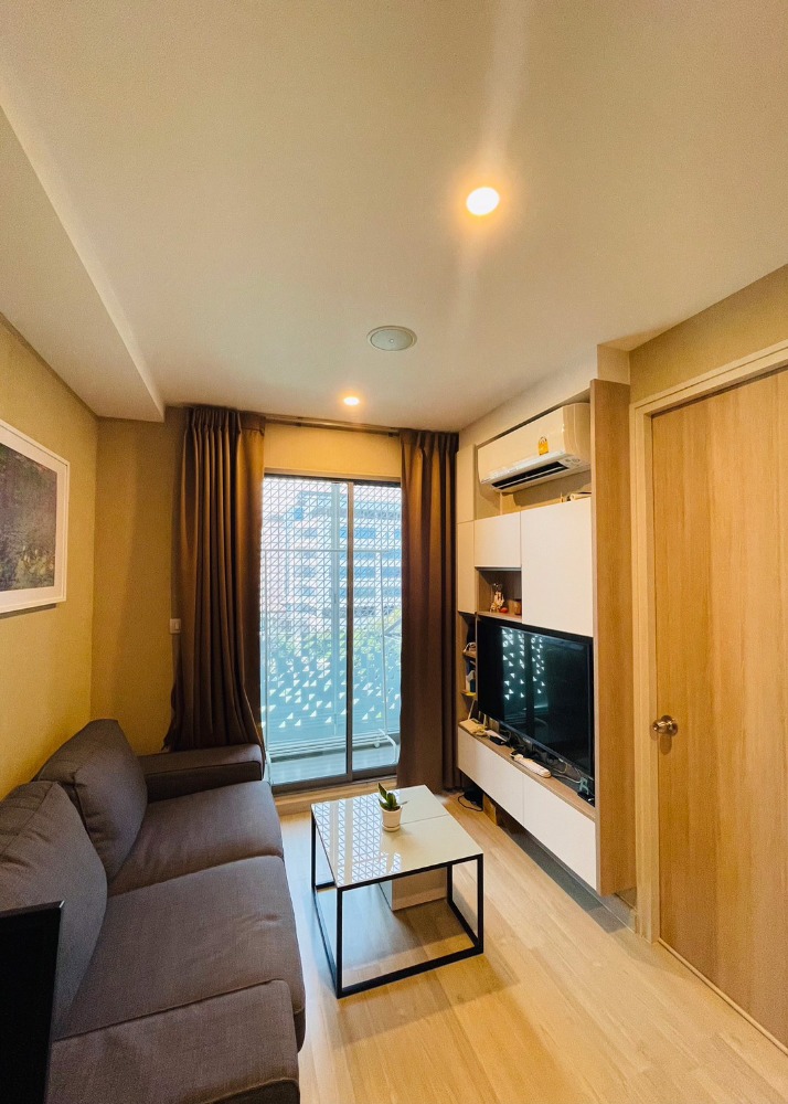 ขายด่วน Sign Condo Sukhumvit 50 เฟอร์ครบพร้อมอยู่