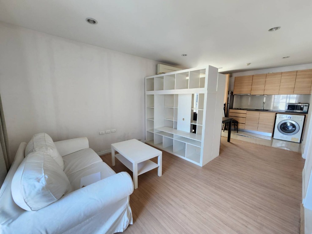 SELL Condo @BTS Thonglor - 2 Bed Size 55 Sqm - price 5,800,000 THB Negotiable SELL Condo @BTS Thonglor - 2 Bed Size 55 Sqm - price 5,800,000 THB Negotiable
