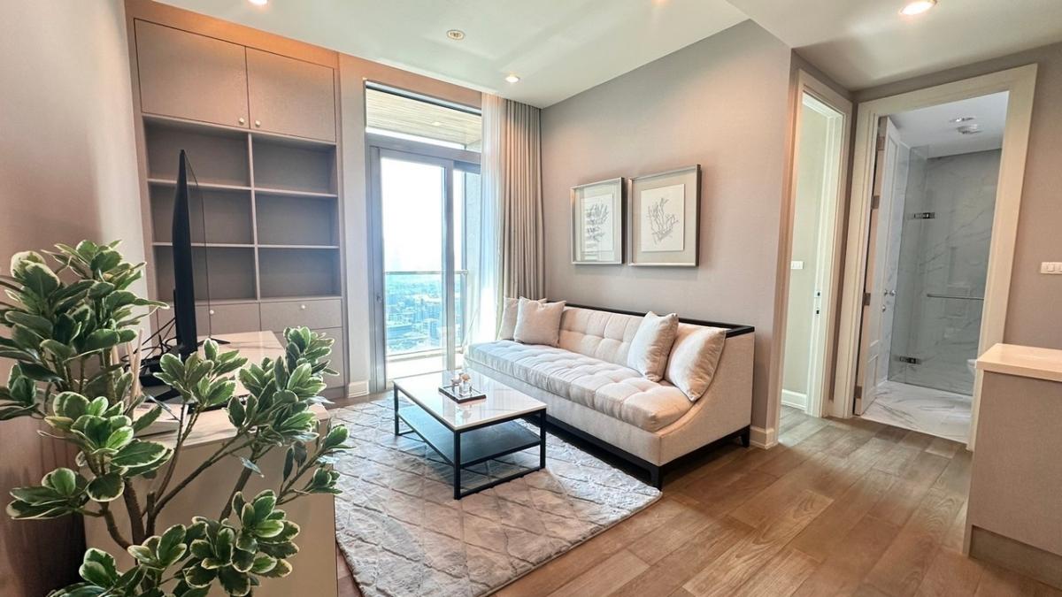 Sell with tenant til 15 July 2027 Newly renovated 2 bedrooms , modern style