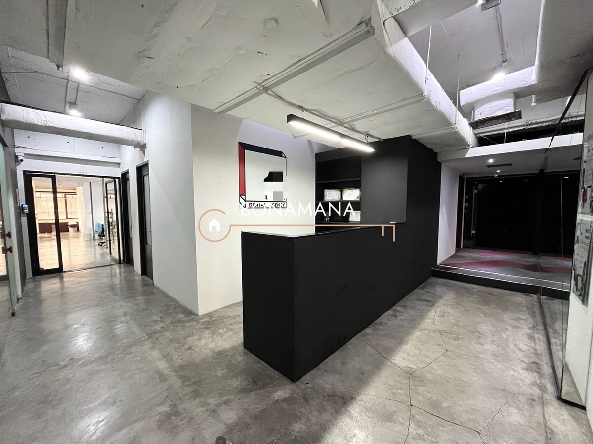 พื้นที่ออฟฟิศให้เช่า ติดถนนใหญ่กลางอโศก(BTS Sukhumvit 350m) – รูปที่ 4