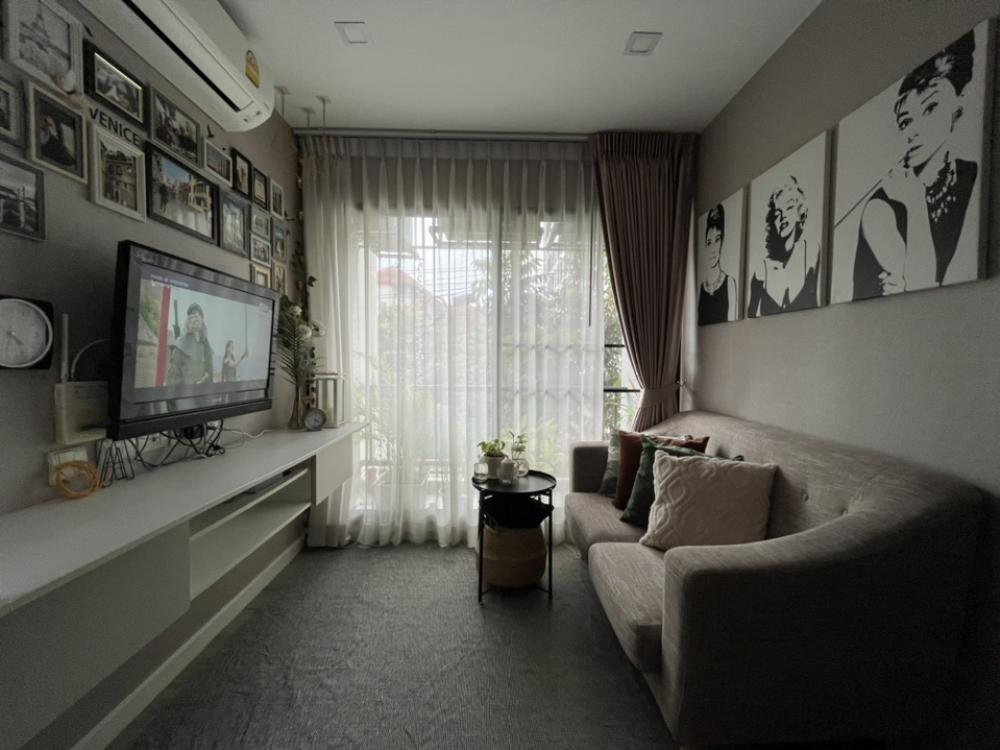 *ห้องพร้อมเฟอร์ หิ้วกระเป๋าเข้าอยู่ได้เลย* คอนโด 1 bedroom plus ปรับ 2 ห้องนอนได้ ห้องใหญ่ ห้องมุม ชั้น 2 วิวสวน ได้ฟิลบ้านเดี่ยว รับลมทิศใต้ ยูนิตน้อย ส่วนตัว – รูปที่ 2
