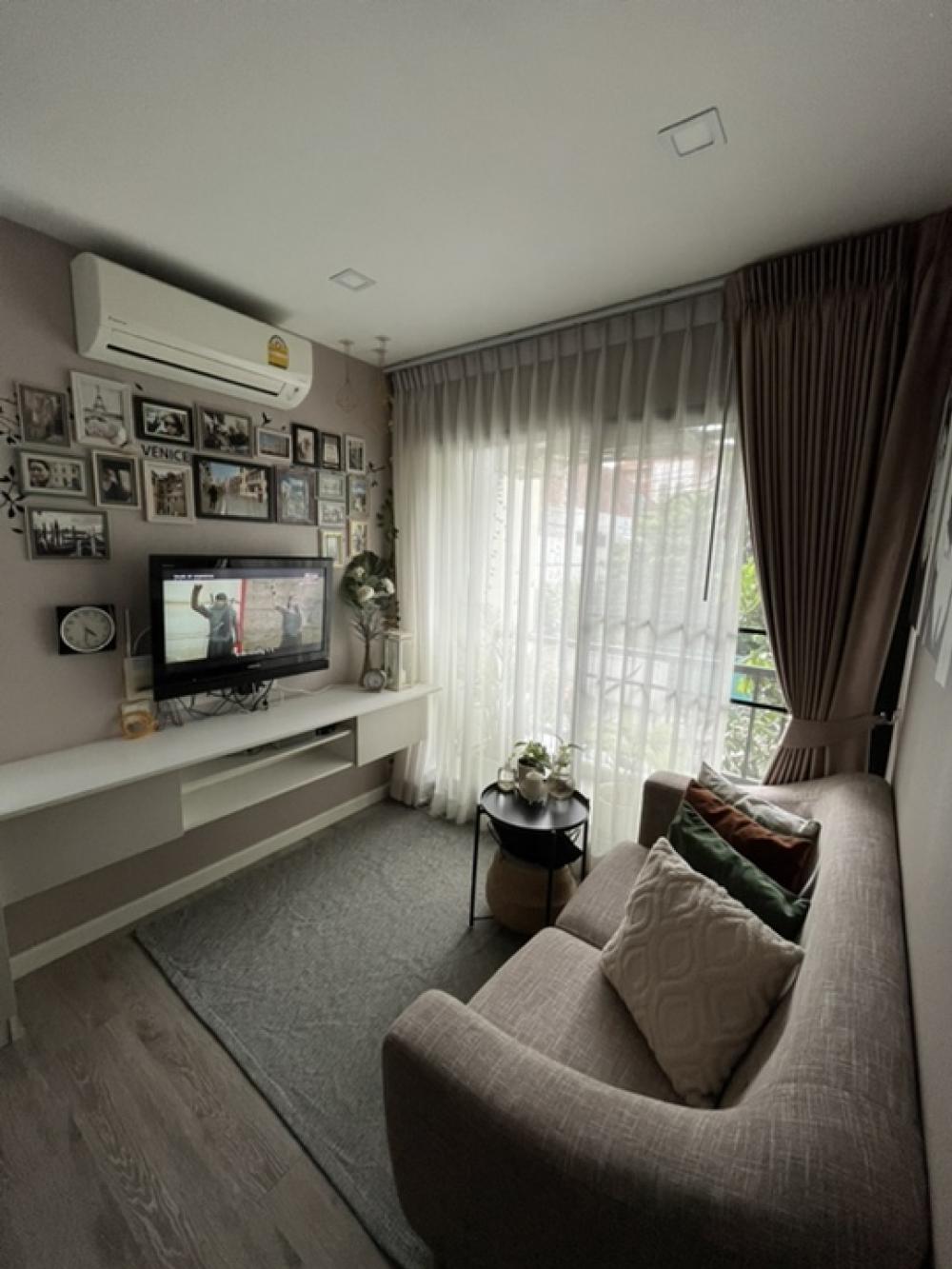 *ห้องพร้อมเฟอร์ หิ้วกระเป๋าเข้าอยู่ได้เลย* คอนโด 1 bedroom plus ปรับ 2 ห้องนอนได้ ห้องใหญ่ ห้องมุม ชั้น 2 วิวสวน ได้ฟิลบ้านเดี่ยว รับลมทิศใต้ ยูนิตน้อย ส่วนตัว – รูปที่ 3