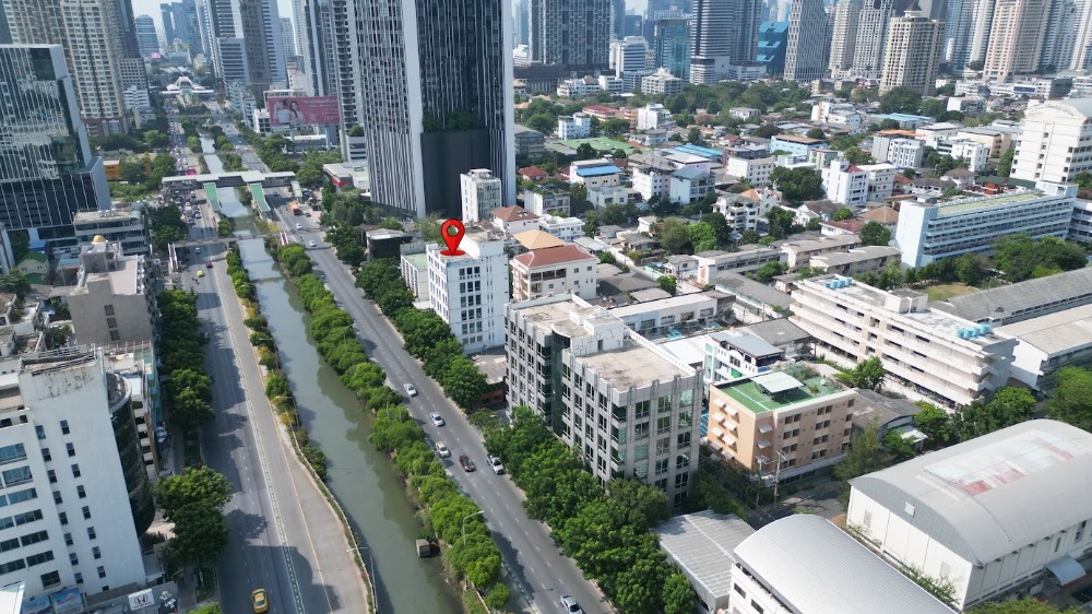ขาย อาคารสำนักงาน ริมถนนนราธิวาสราชนครินทร์ 7 ชั้น เนื้อที่ 67 ตรว