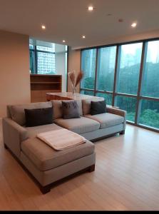 For rent Duplex 2 bedrooms 3 baths at The Room Sukhumvit 21