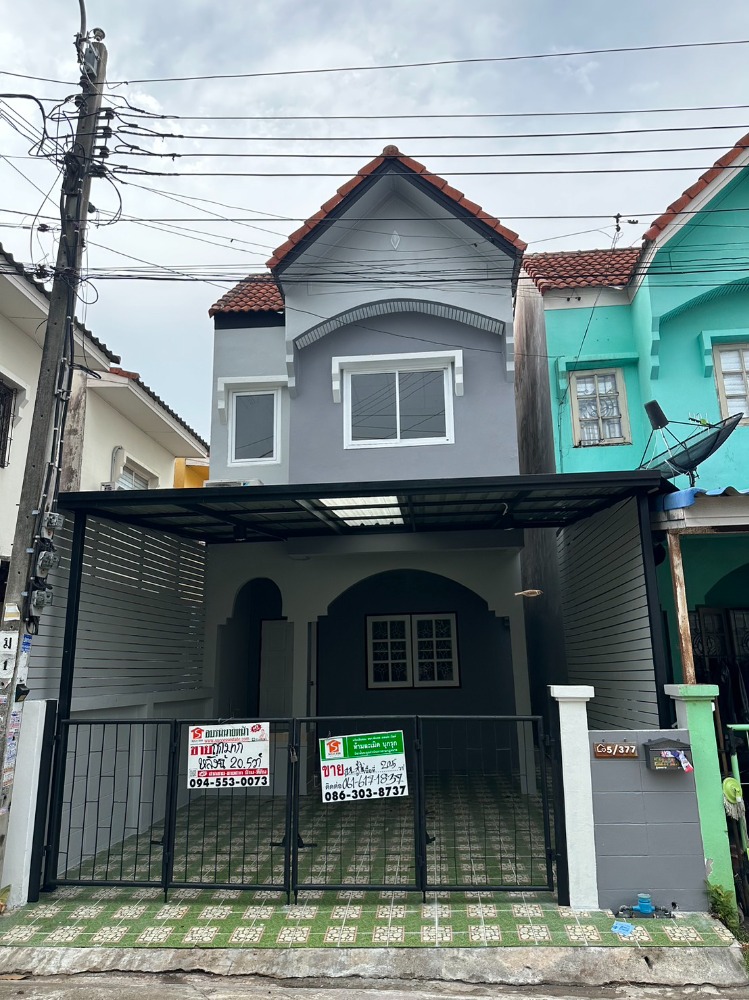 ขายถูก ทาวน์เฮาส์ 2 ชั้น 20.5 ตรว. หมู่บ้านนันทวัน 5 ซ.เลียบวารี 11  บ้านมี 2 ห้องนอน, 2 ห้องน้ำ