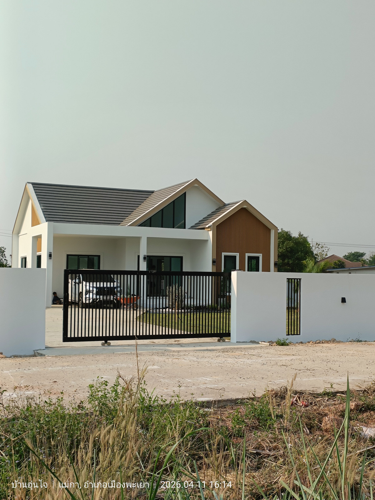 Open for reservation #luxury house in #Nordic style, one storey on a large plot of land #Ban Aunjai Phase 1 #Mae Ka Luang #Phayao Province, near Phayao University, only 3km