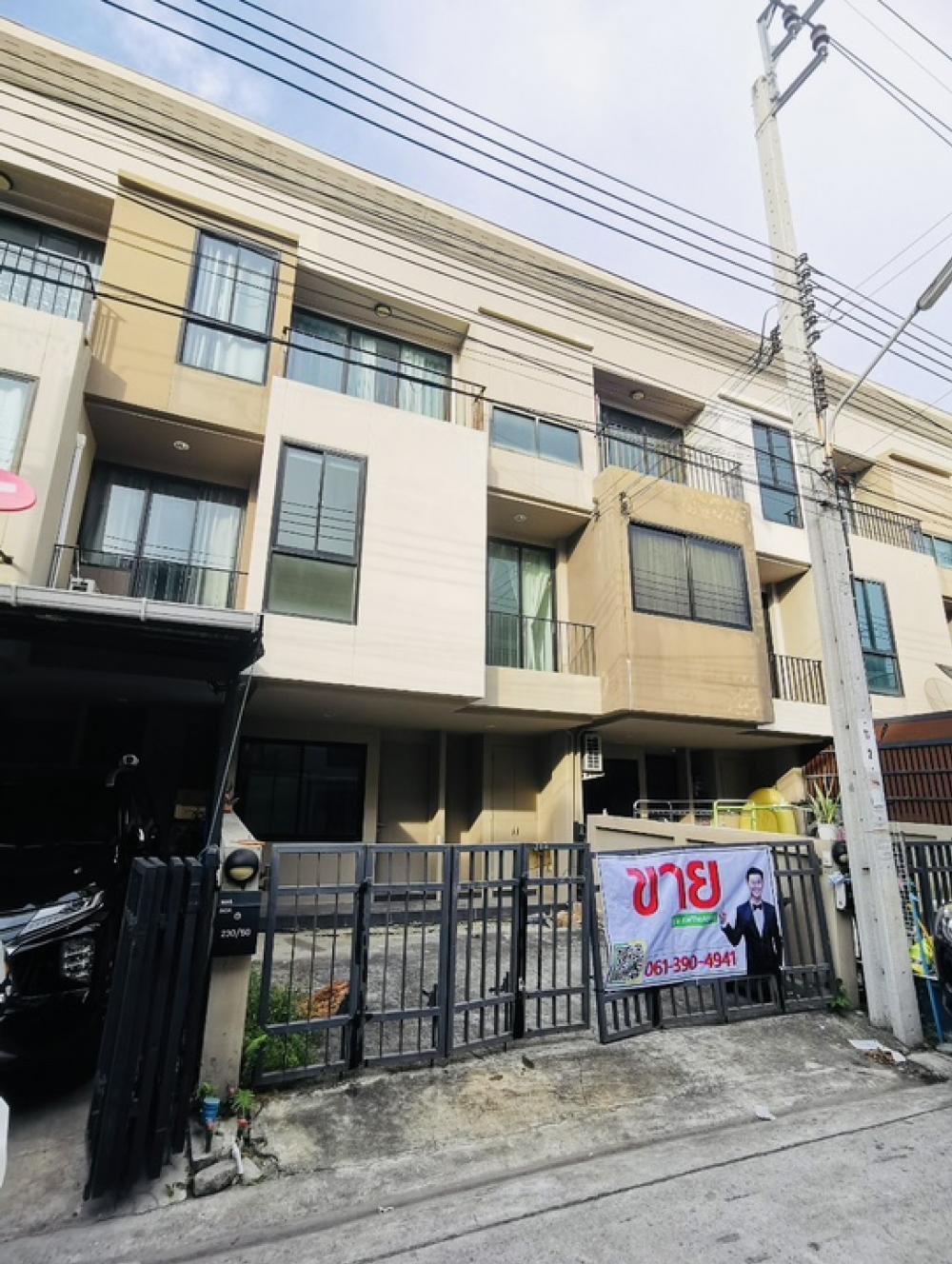 ขายบ้านทาวน์เฮาส์ 3 ชั้น มิวส์ เพชรเกษม 69 (Mews Petchkasem 69) 3 นอน/ 3 น้ำ ราคาไม่ถึง 3 ล้าน – รูปที่ 2