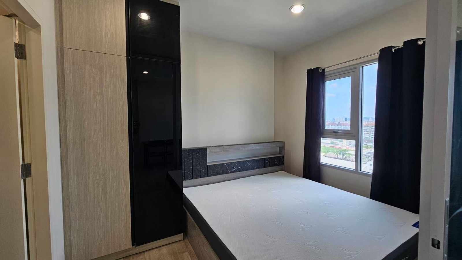 For rent, Niche Mono Ramkhamhaeng, 1 bedroom, 1 bathroom, size 31 sq m, Building B, 27th floor, complete furniture and electrical appliances only. For rent, Niche Mono Ramkhamhaeng, 1 bedroom, 1 bathroom, size 31 sq m, Building B, 27th floor, complete furniture and electrical appliances only.