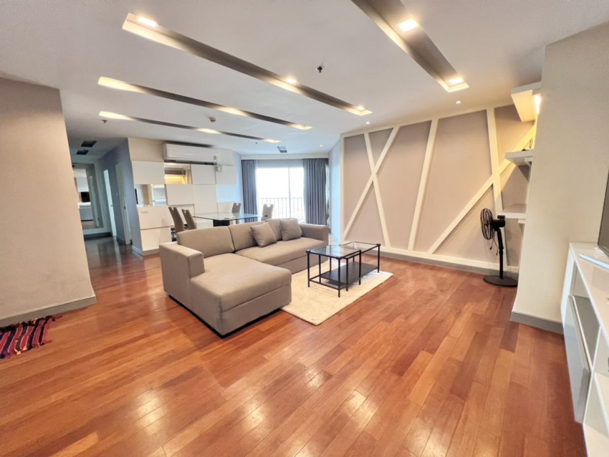 FOR RENT CONDO BELLE GRAND RAMA 9 type 3 bed 2 bath 105sqm hight floor at Building D,