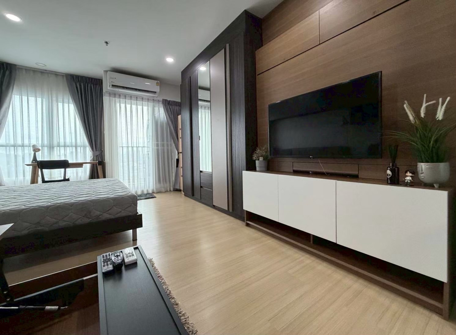 For rent Supalai Veranda Ramkhamhaeng 1 bedroom, 1 bathroom, 35 sq m, Building B, 8th floor, east side, fully furnished and electrical appliances, ready to move in For rent Supalai Veranda Ramkhamhaeng 1 bedroom, 1 bathroom, 35 sq m, Building B, 8th floor, east side, fully furnished and electrical appliances, ready to move in