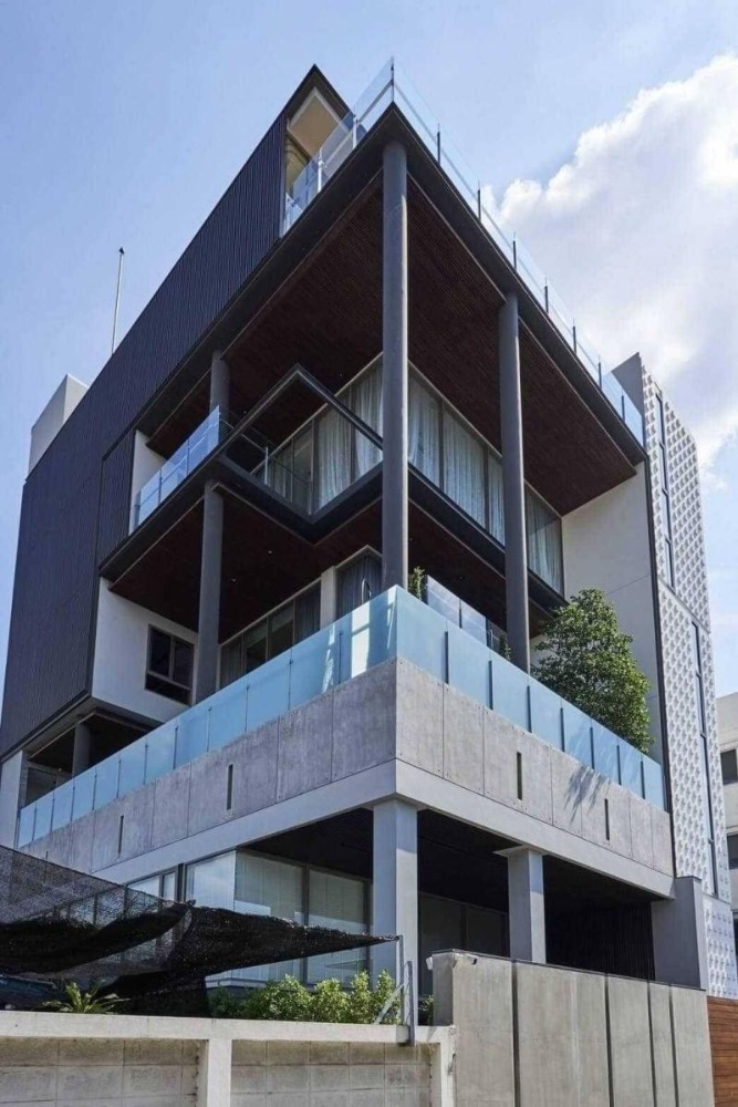 Modern Luxury House for sale Modern Luxury House for sale