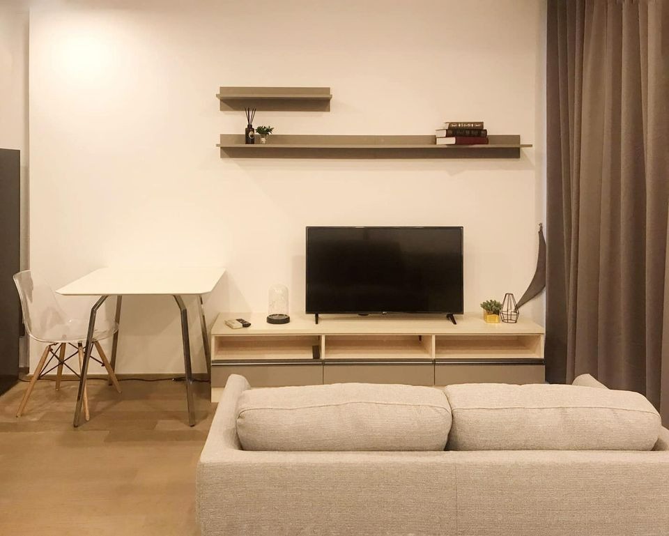 For rent: Ashton Chula Samyan 34 sq m. LineID: @Rizzestate (with @ in front) For rent: Ashton Chula Samyan 34 sq m. LineID: @Rizzestate (with @ in front)