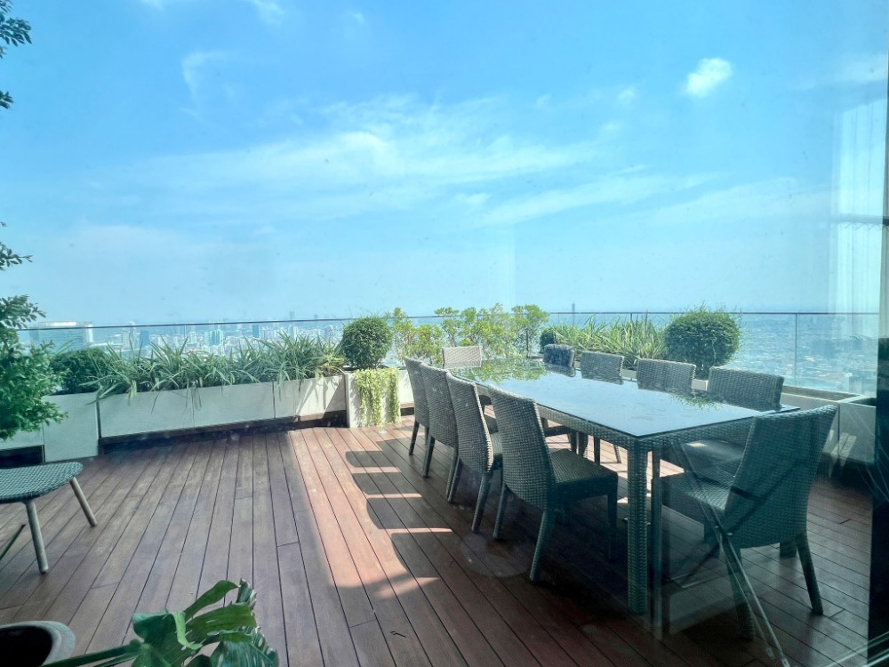 The Ritz Carlton residences for rent