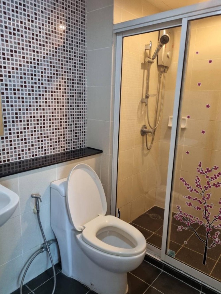 Condo for rent at Wish @ Siam (Wish @ Siam) Room 1 Bed 36.50 sq m. Comfortable size, close to BTS Ratchathewi, only 300 meters. Condo for rent at Wish @ Siam (Wish @ Siam) Room 1 Bed 36.50 sq m. Comfortable size, close to BTS Ratchathewi, only 300 meters.