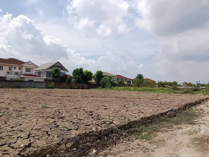 Land for sale, Theparak Road, Soi 63, area 599 sq.wa., beautiful, good location, good value, good price, location near Sukhaphiban 5 Expressway, Kanchana Watcharaphon Ring Road – รูปที่ 2