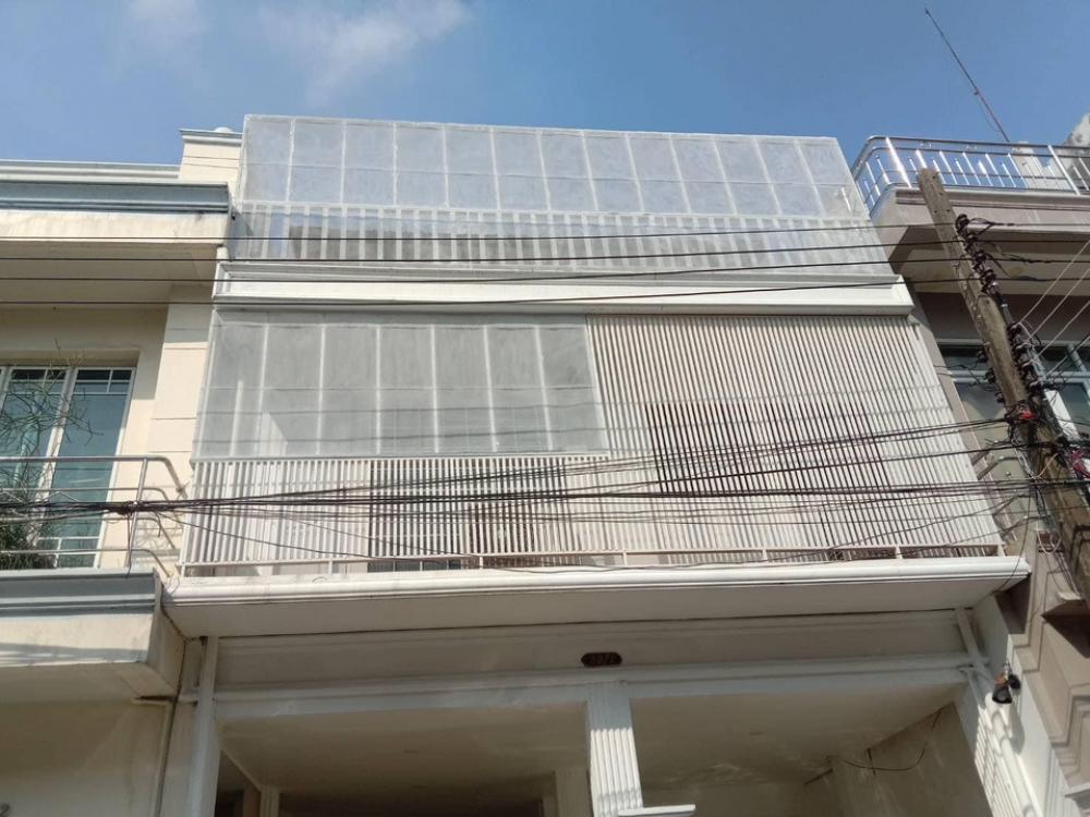 Rent a townhouse, walk only 450 meters to BTS Bang Chak. Rent a townhouse, walk only 450 meters to BTS Bang Chak.