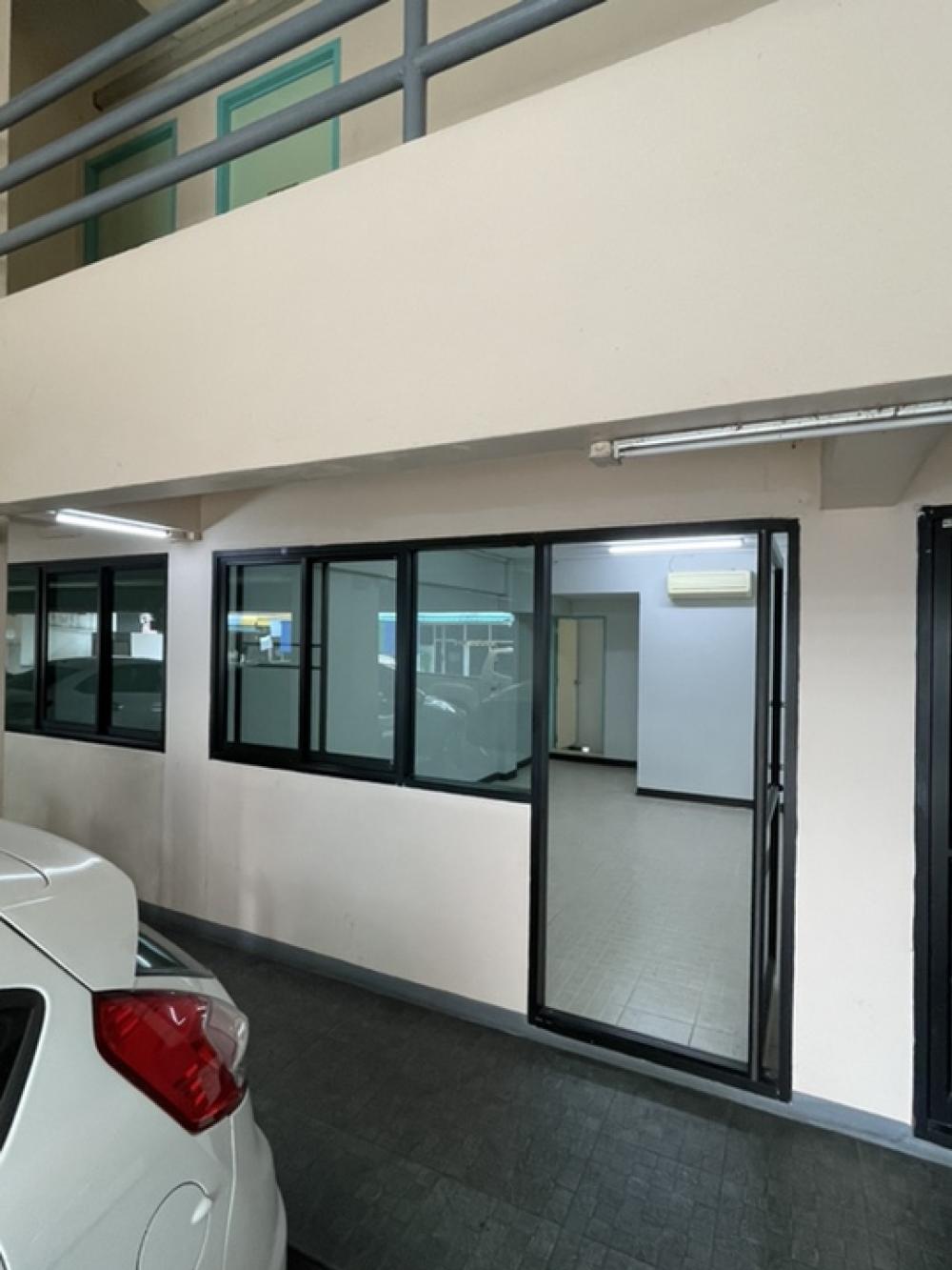 Shop under the apartment (Shop) for rent in Ratchada, Huai Khwang area – รูปที่ 2