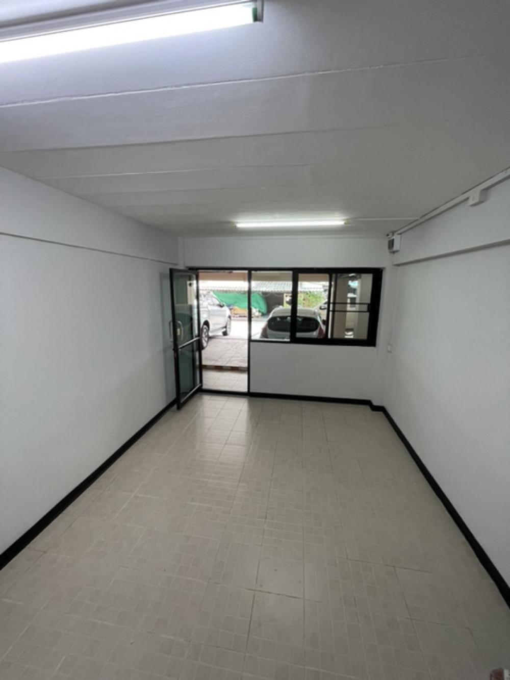 Shop under the apartment (Shop) for rent in Ratchada, Huai Khwang area – รูปที่ 3