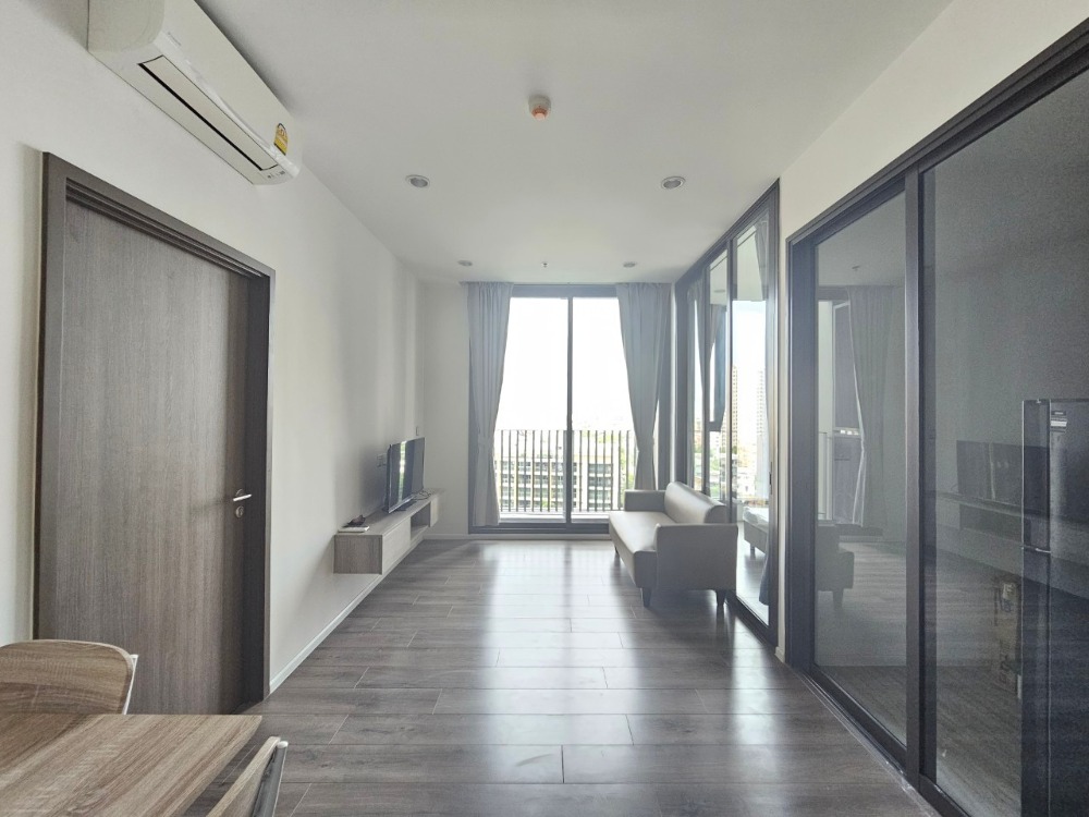WHIZDOM ESSENCE * High Rise condo fills new angles For the utmost lifestyle @8.1 MB