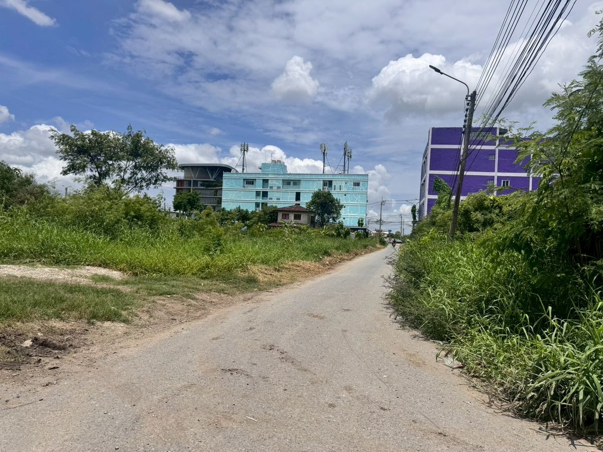 ขายที่ดินเปล่าแปลงสวย ทำเลพัฒนาการตัดใหม่ เหมาะ..สร้างบ้าน ออฟฟิศ (N.641) ขายที่ดินเปล่าแปลงสวย ทำเลพัฒนาการตัดใหม่ เหมาะ..สร้างบ้าน ออฟฟิศ (N.641)