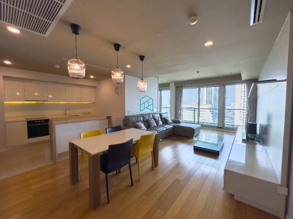 Nicely Furnished 2 Beds Condo for Rent Facing IcionSiam!