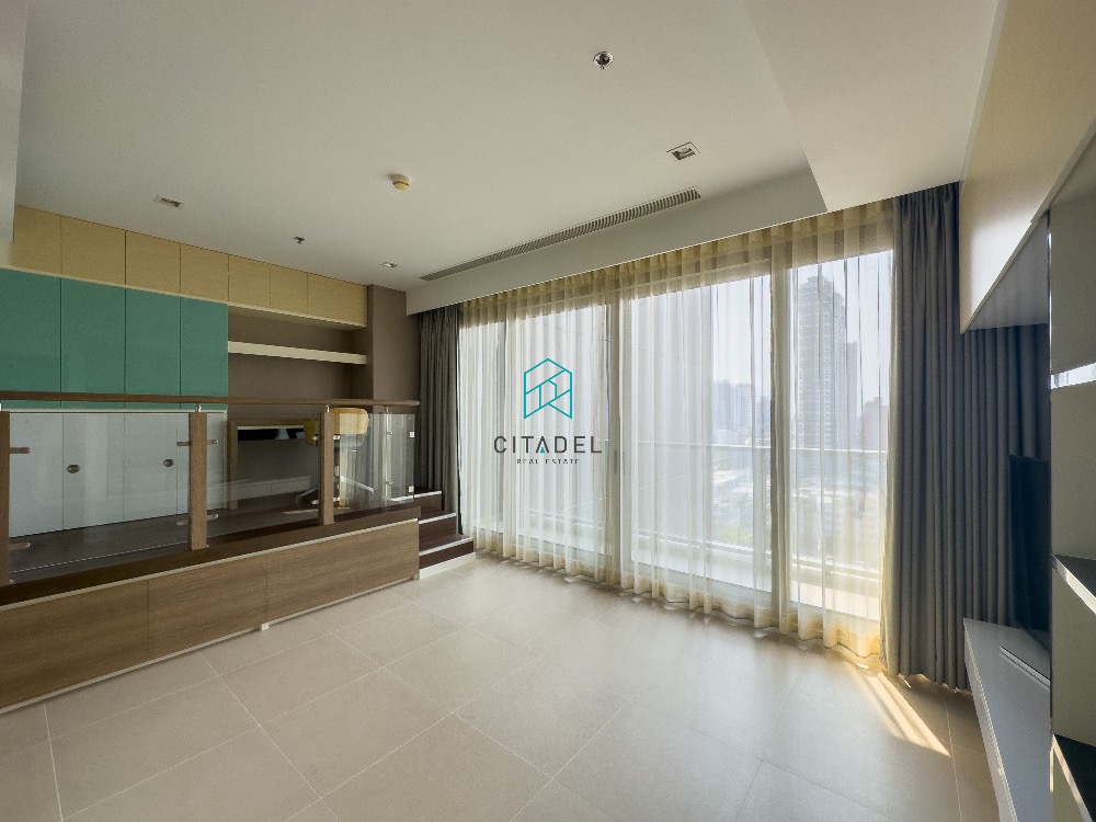 Well maintained 1 Bed Condo for Sale!