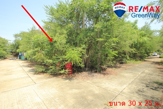 Land line 4, Krathum Lom 11, Nakhon Chuen Chum Temple, Seri Place, 154 wa, corner plot, filled and built a house, warehouse, selling cheap 14,000/wa Land line 4, Krathum Lom 11, Nakhon Chuen Chum Temple, Seri Place, 154 wa, corner plot, filled and built a house, warehouse, selling cheap 14,000/wa