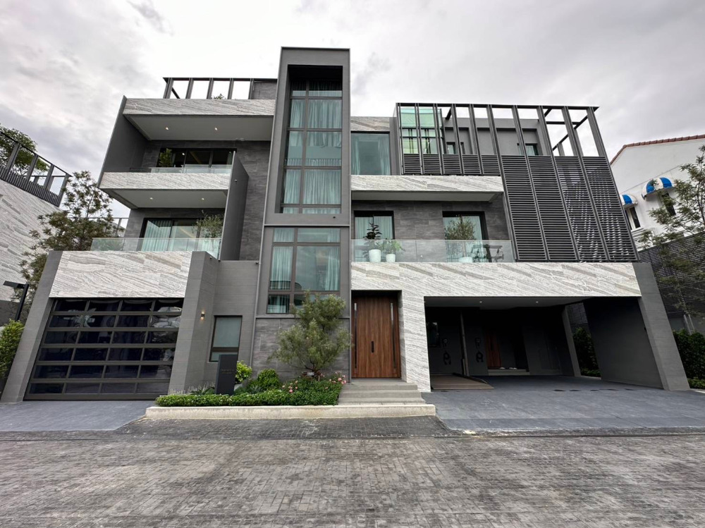 95E1 4bed 4bath 101sqwah 846sqm. 105,000,000 Am: 0656199198